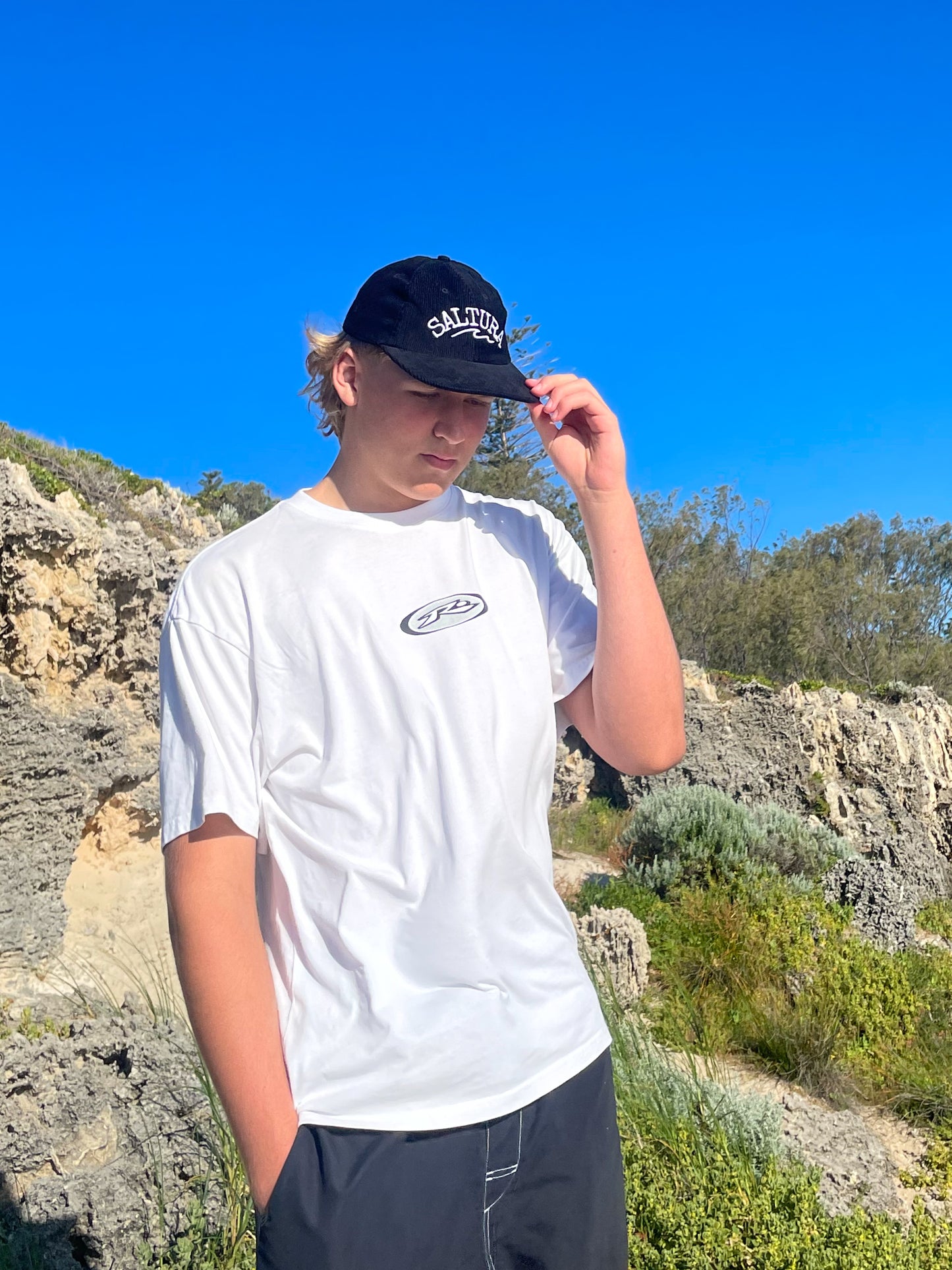 [PRE-ORDER] Saltura Black Corduroy Hat