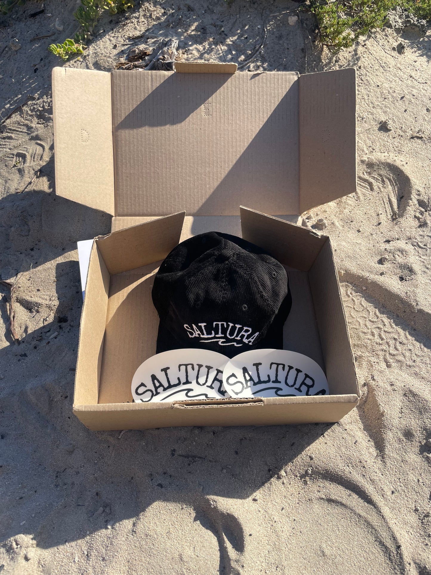 [PRE-ORDER] Saltura Black Corduroy Hat