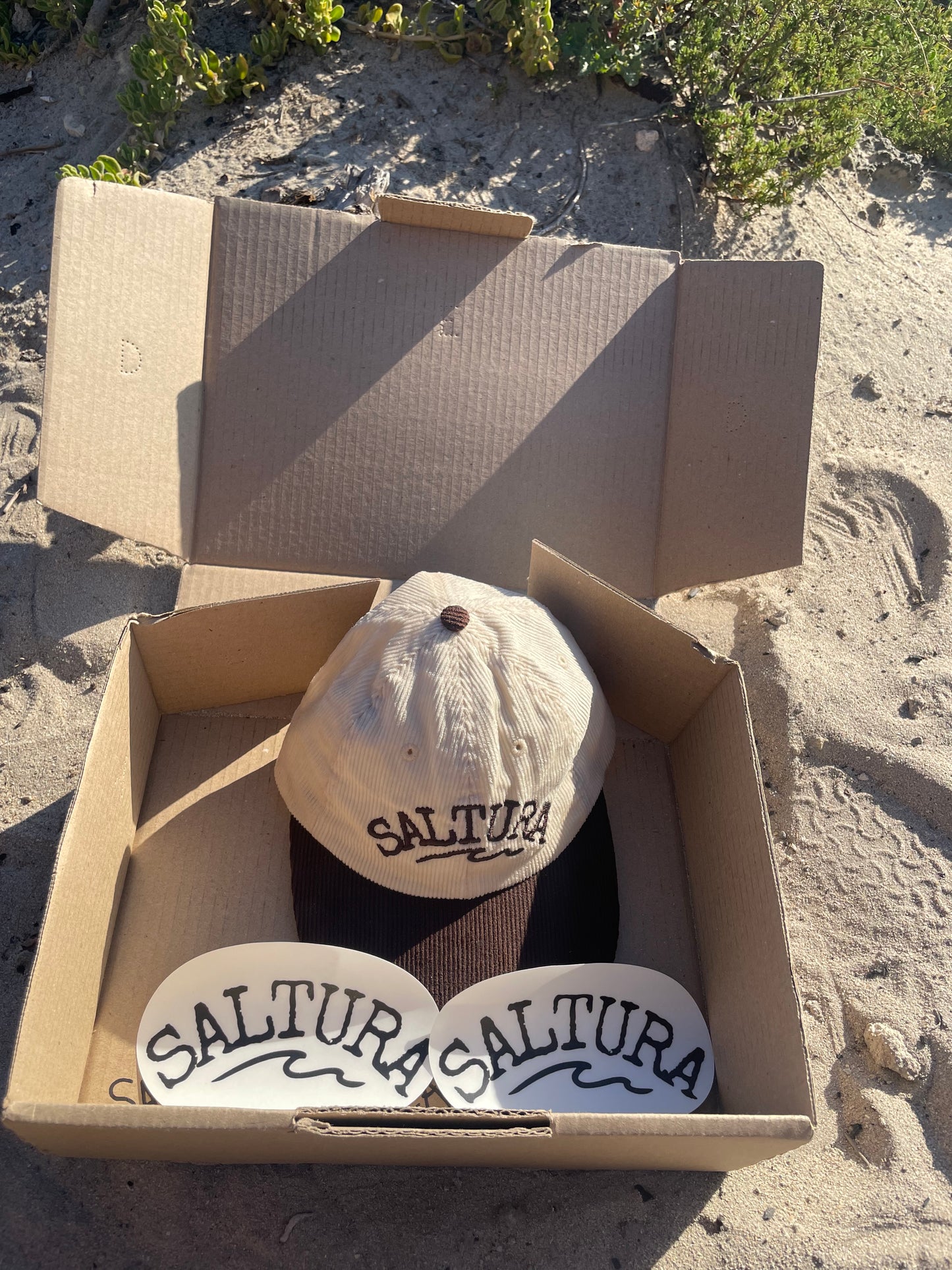 [PRE-ORDER] Saltura Brown Corduroy Hat